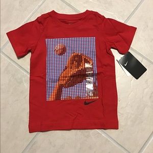 Boy’s Nike Graphic t-shirt NWT